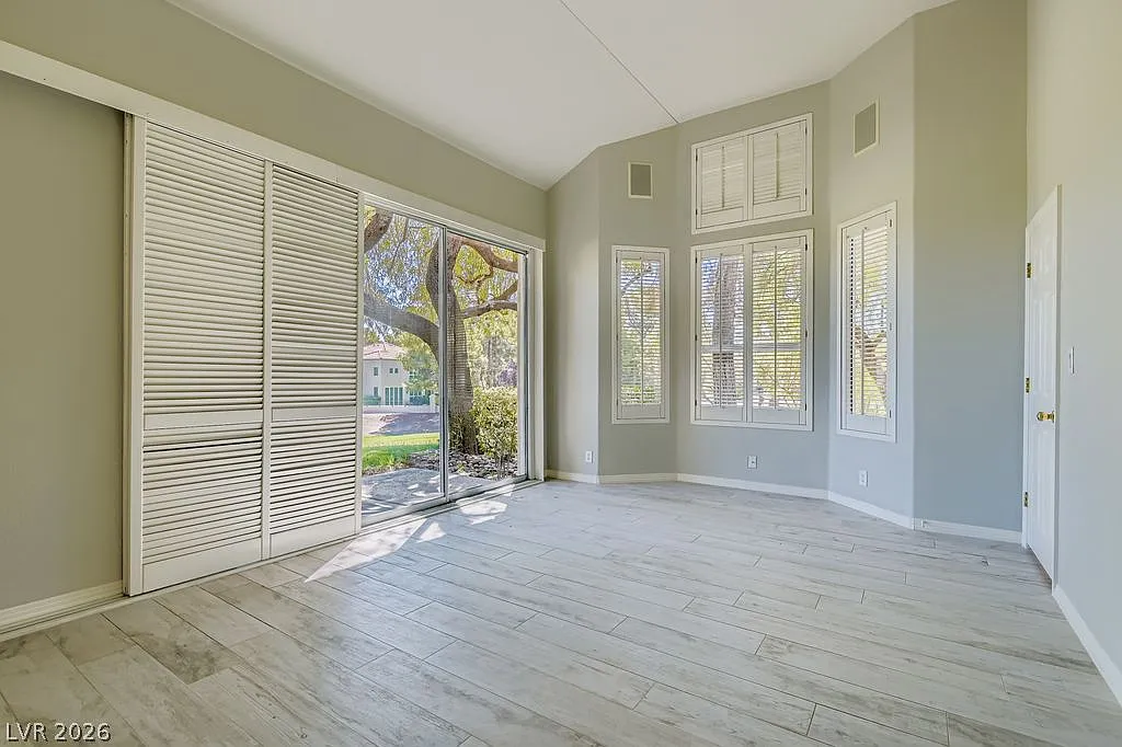 3 bed, 2.5 bath, 1734 sqft, $2,700 — Photo 4