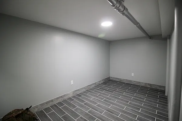 Rented by Hagstrom Management Inc | media 28