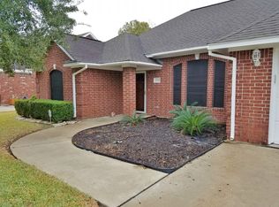 12319 E River Run Dr, Mont Belvieu, TX 77523