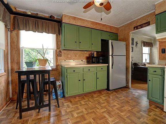 5th image of 1511 Byng Dr