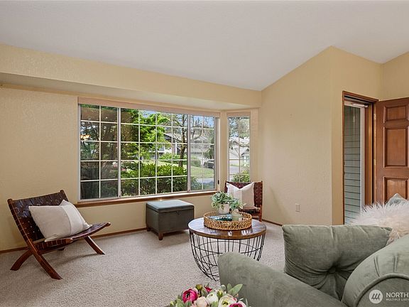 5th image of 9421 175th Street Ct E