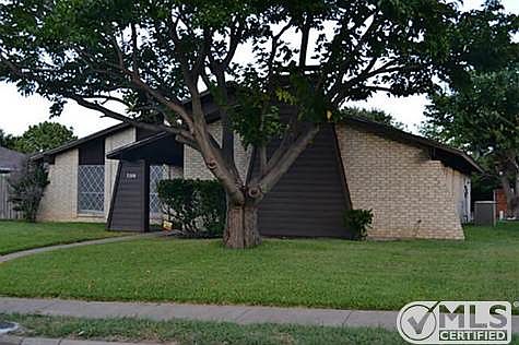 2nd image of 3100 Kensington Dr