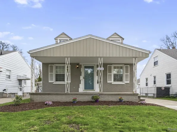 22424 Nowlin St, Dearborn, MI 48124