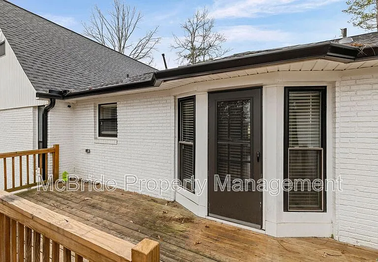 1304 Dominica Dr — Photo 34