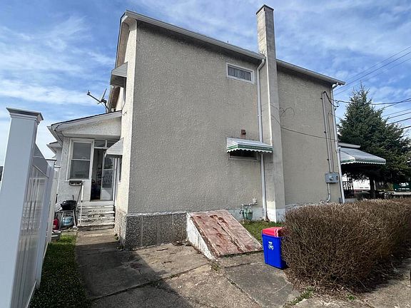 2nd image of 220 Moosic Rd