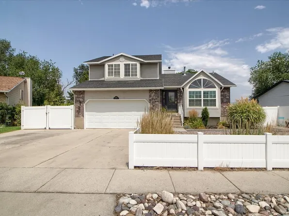 4821 S Bitter Root Dr, Salt Lake City, UT 84129