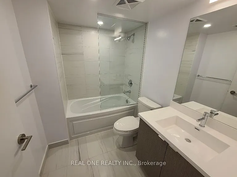 219 Dundas St E #511 — Photo 16