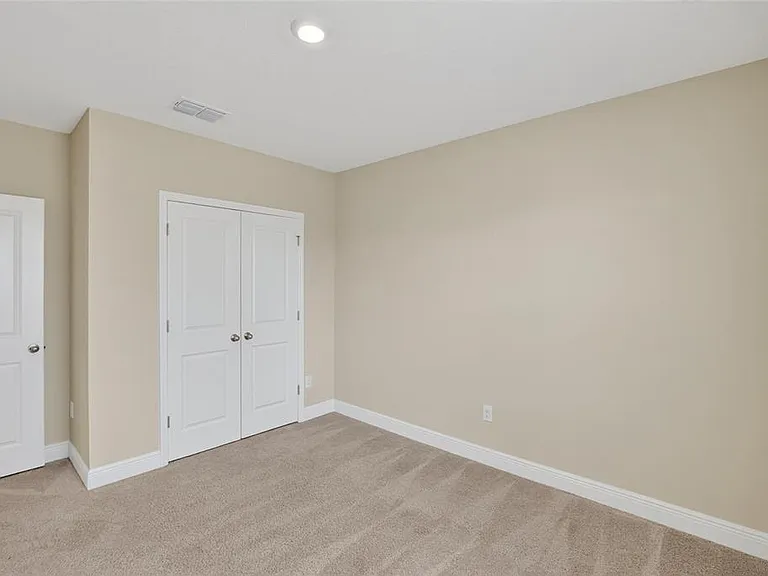 2546 Warren Acres Blvd — Photo 53