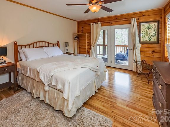 14th image of 351 Chickadee Ave