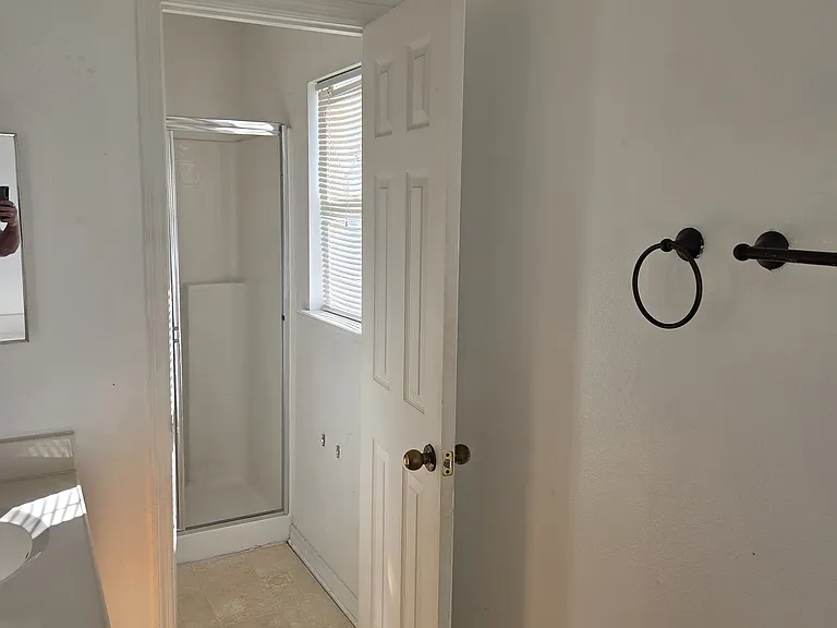 1707 Corner Meadow Cir — Photo 32