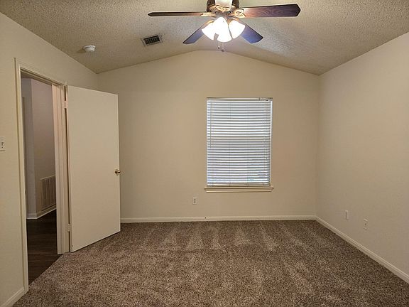 5th image of 408 Connie Dr