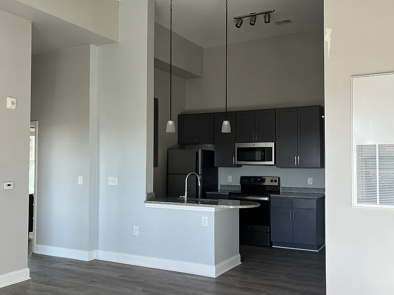 22 Wedgefield Dr #201 — Photo 1