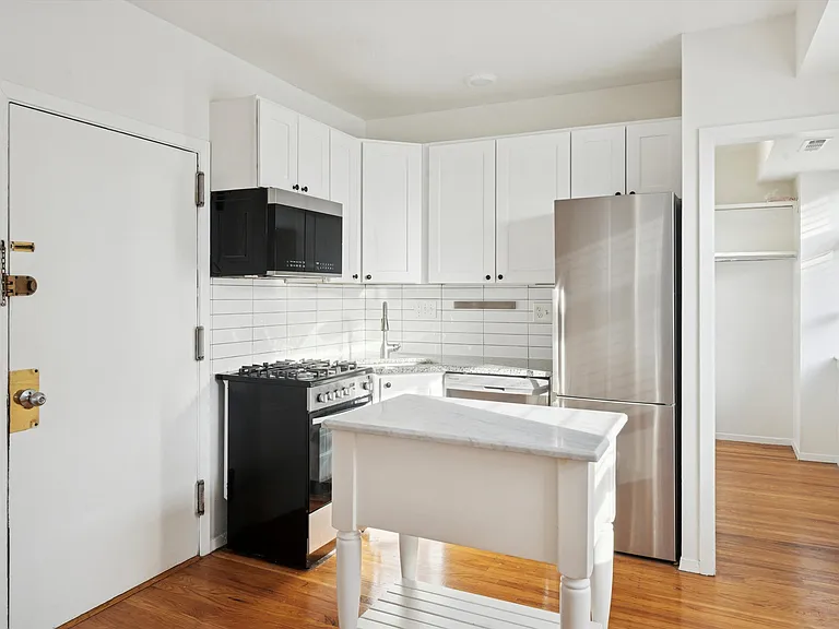 319 S 10th St #234 — Photo 11