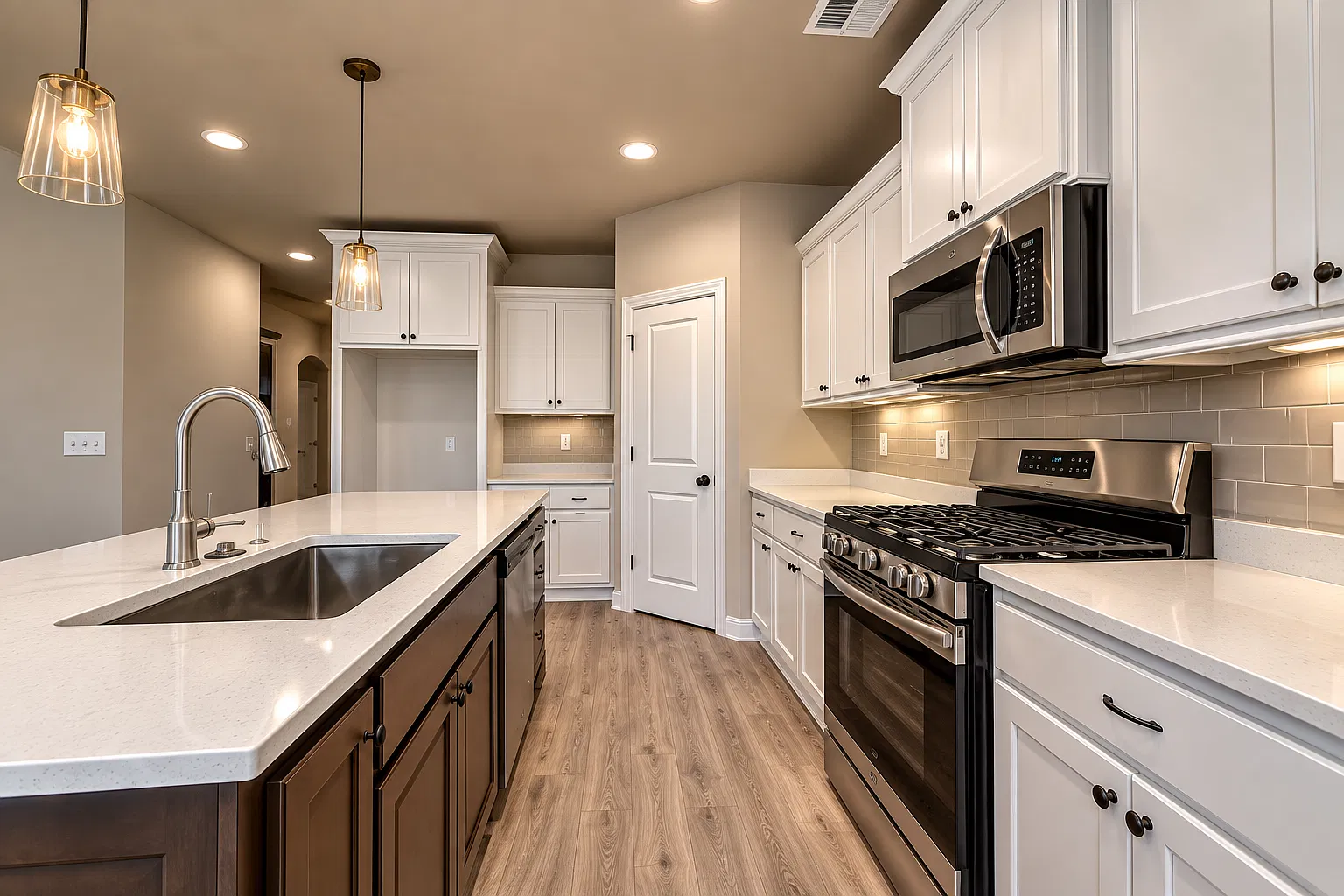 4 bed, 1760 sqft, $2,150 — Photo 3