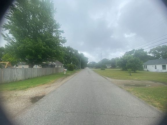 4th image of 57032 Greenlawn Ave