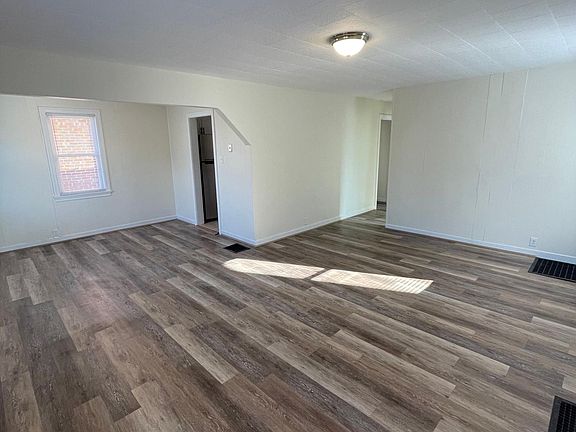 4th image of 6016 Graceland Ave