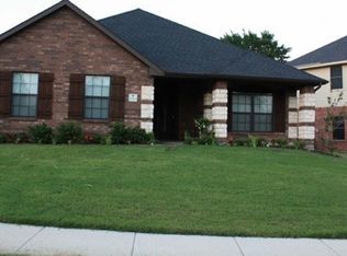 2939 Greenway Dr, Burleson, TX 76028