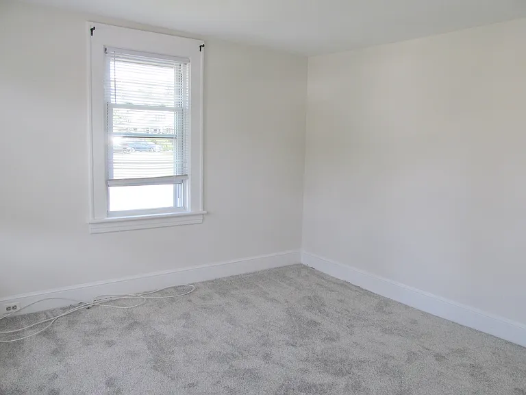 146 E Cliff St #1 — Photo 4