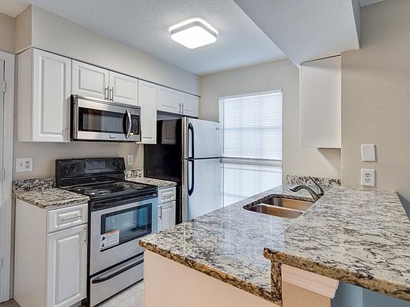 4th image of 12323 Villager Ct