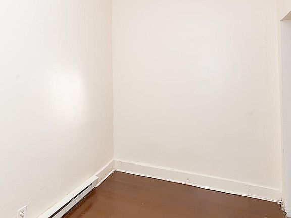 2nd image of 116 4th Ave #3