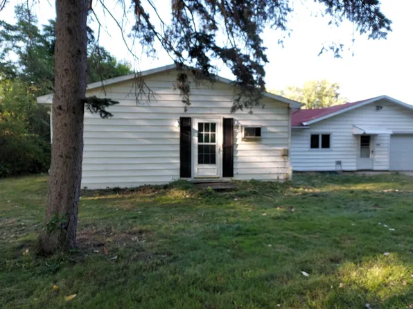3245 Shawnee Rd, Bridgman, MI 49106