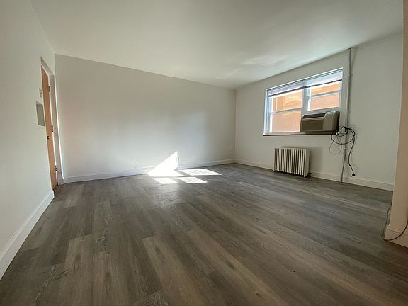 2nd image of 5927 Walnut St #241
