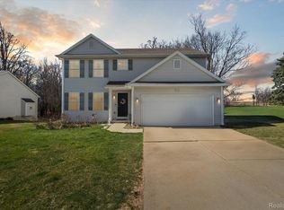 658 Glenlivet St, Howell, MI 48843