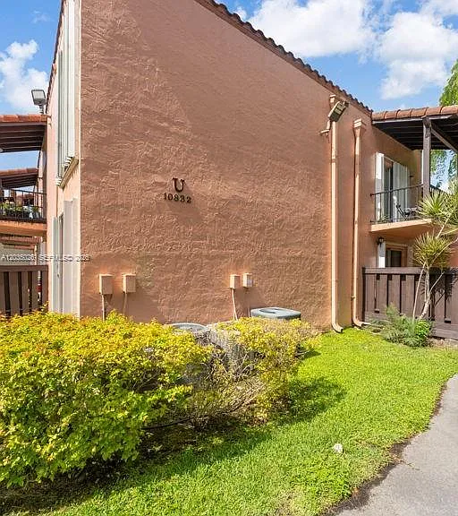 10832 N Kendall Dr #U1 — Photo 19