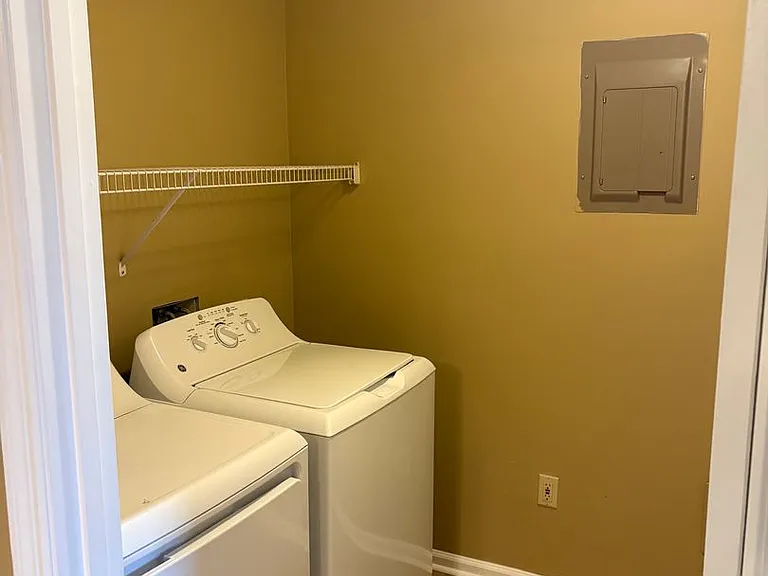 1021 Brandy Ln — Photo 4