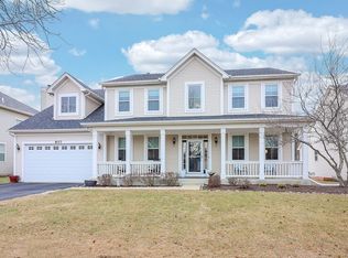 807 Barton Dr, Oswego, IL 60543