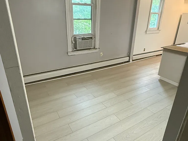 649 Erie St SE #2 — Photo 5