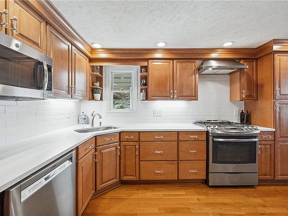5th image of 2835 Dolores Dr