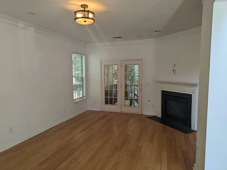 3320 Cedar Creek Ct — Photo 4