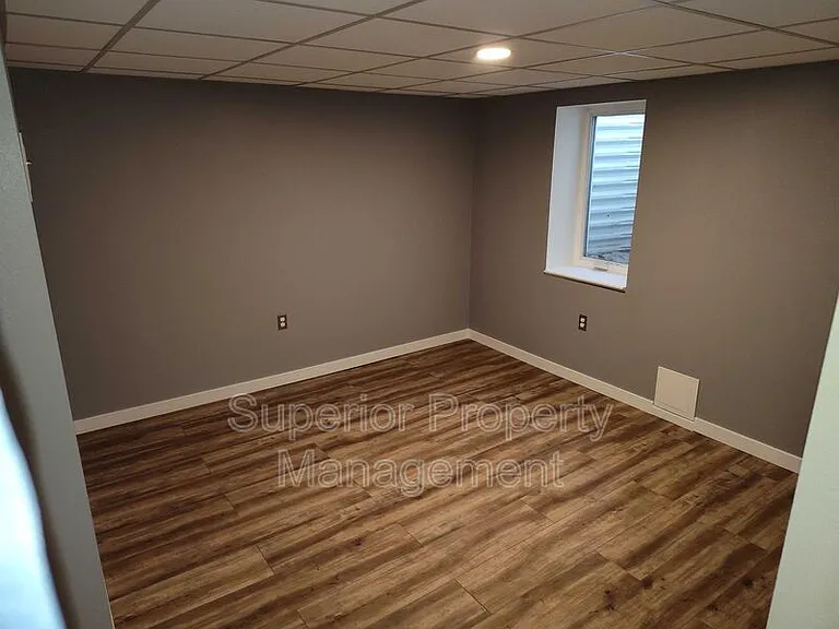 611 Seymour Ave — Photo 21