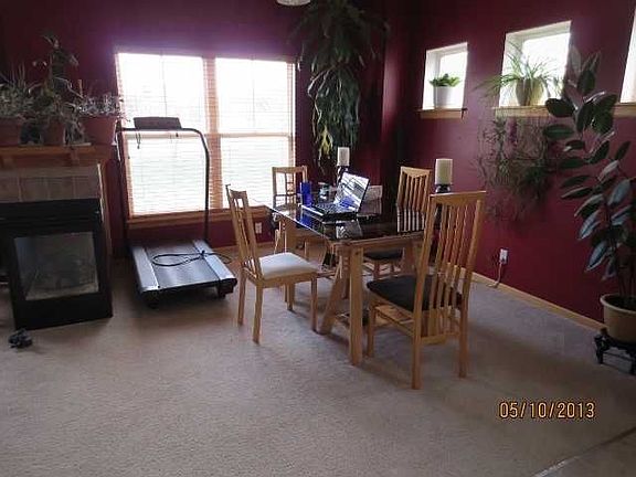 4th image of 2687 New Century Ln E