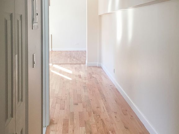 2nd image of 1495 St Nicholas Ave Frnt 2