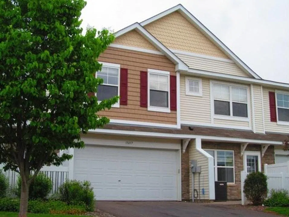 3 bed, 1830 sqft, $2,300 — Photo 1