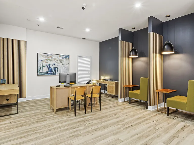 The Ellis Apartments — Photo 12