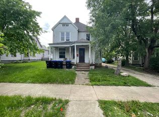 917 S Center St, Bloomington, IL