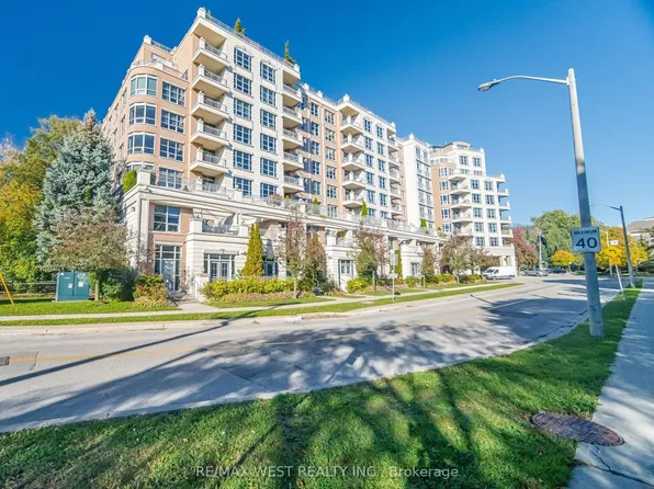 10 Old York Mills Rd #701, Toronto, ON M2P 2G9