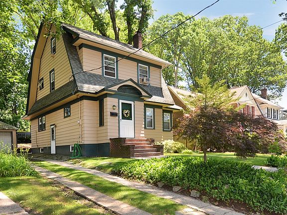 2nd image of 569 Bard Ave