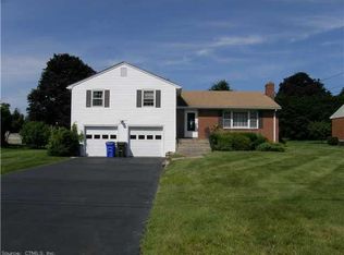 27 Ivy Ln, Wethersfield, CT 06109