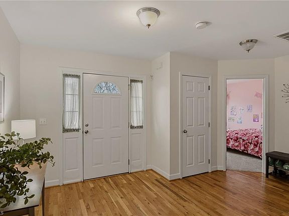 2nd image of 1866 Denise Ln