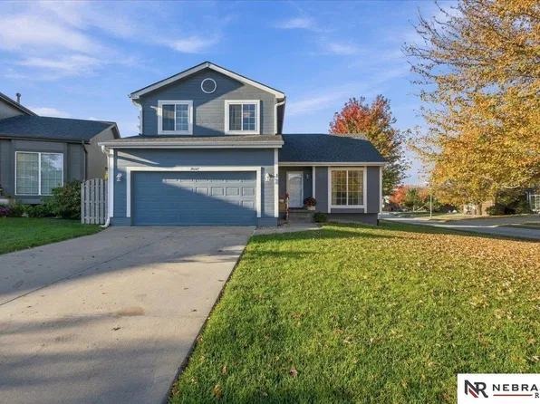 18647 Ohern Cir, Omaha, NE 68135