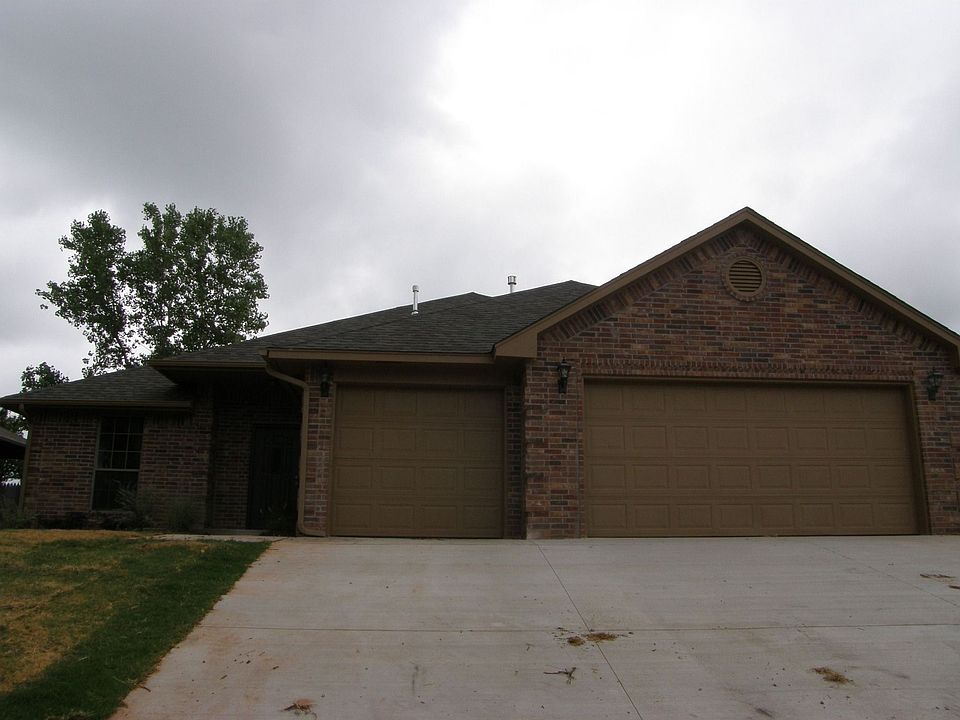 1st image of 2716 Green Canyon Dr