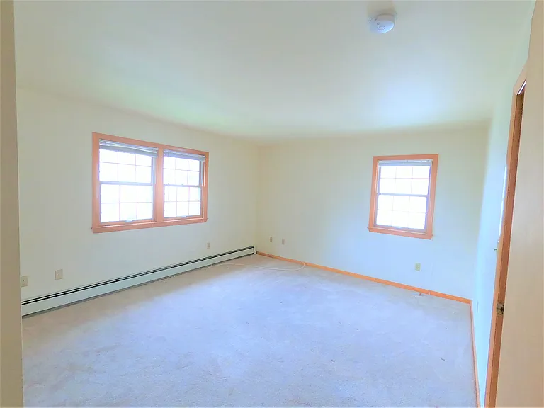 404 Jackson Ave #2 — Photo 16