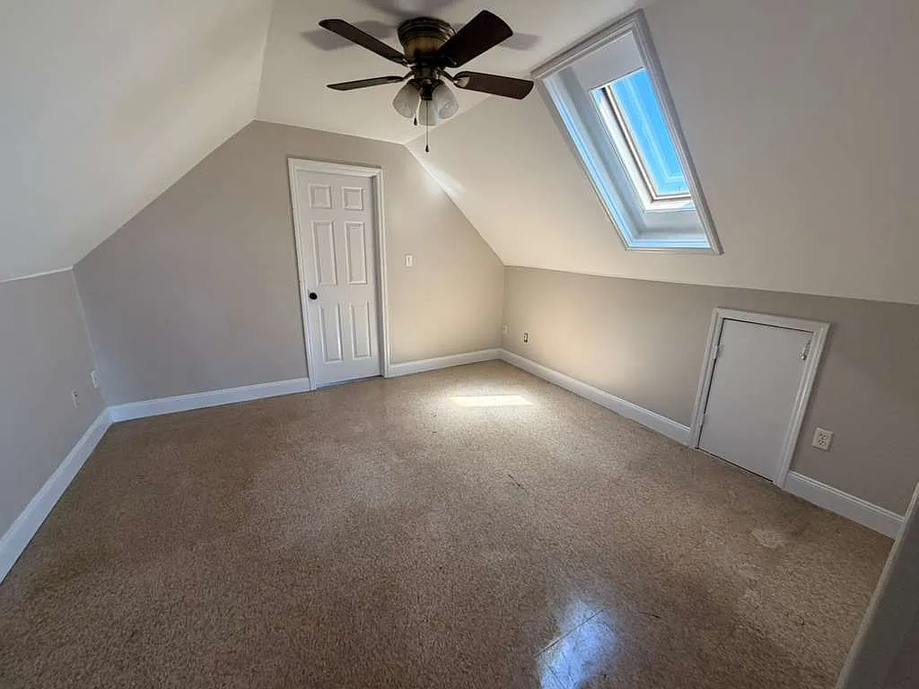 Building Photo - 748 Linden Ave #3
