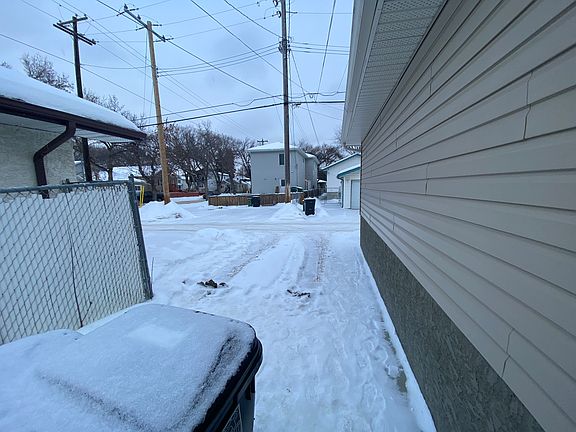 5th image of 11933 94th St NW