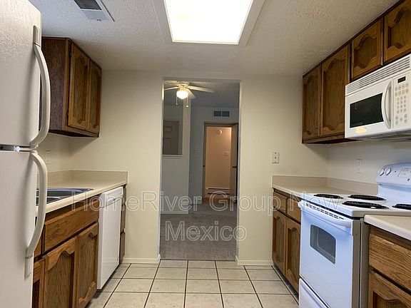 5th image of 10224 Admiral Halsey Dr NE APT D