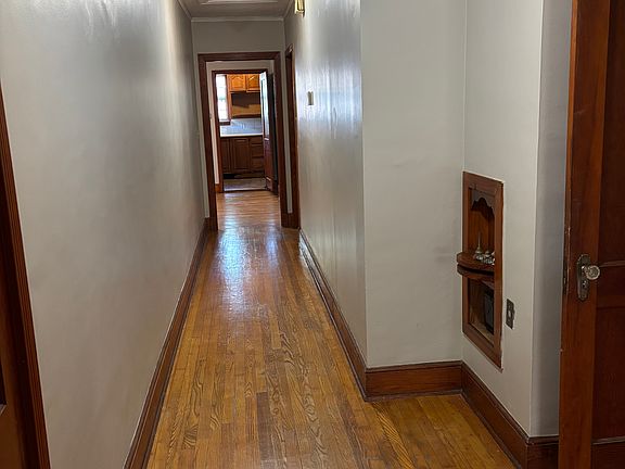 2nd image of 4 Brantwood Dr